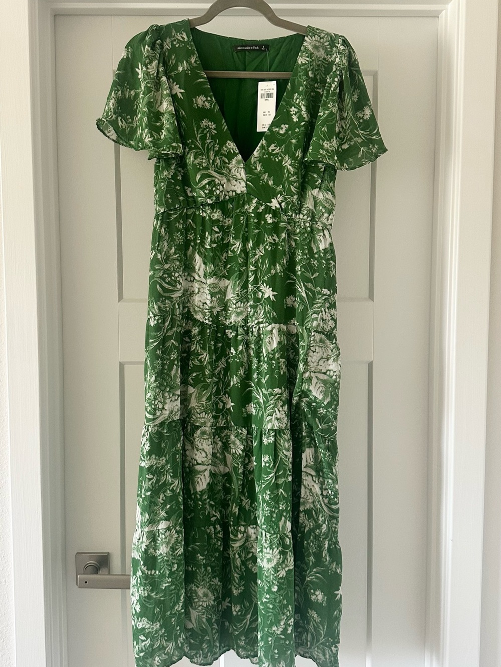 Abercrombie & Fitch Green Floral Tiered Dress (new with tags) - Size S